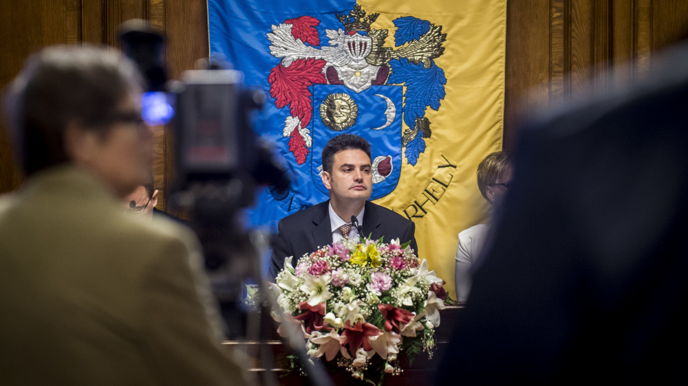 Márki-Zay Péter (függyetlen) polgármester a hódmezővásárhelyi közgyűlés ülésén a városháza dísztermében 2018. március 19-én.