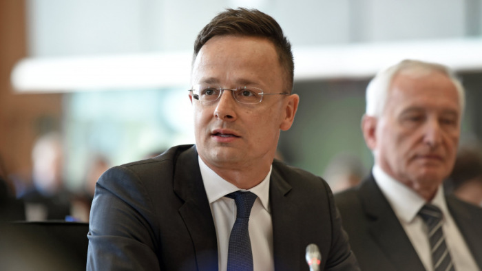 Szijjártó: a kormány megvédi a kárpátaljai magyarok jogait