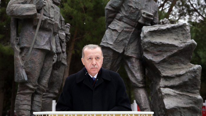 Szakértő: mindenhatóvá válhat Törökországban Erdogan