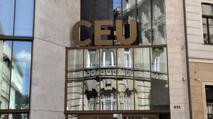 A CEU csak a kormányra vár, Budapesten folytatnák