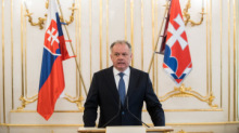 Vérző fejjel jelentkezett a volt szlovák államfő