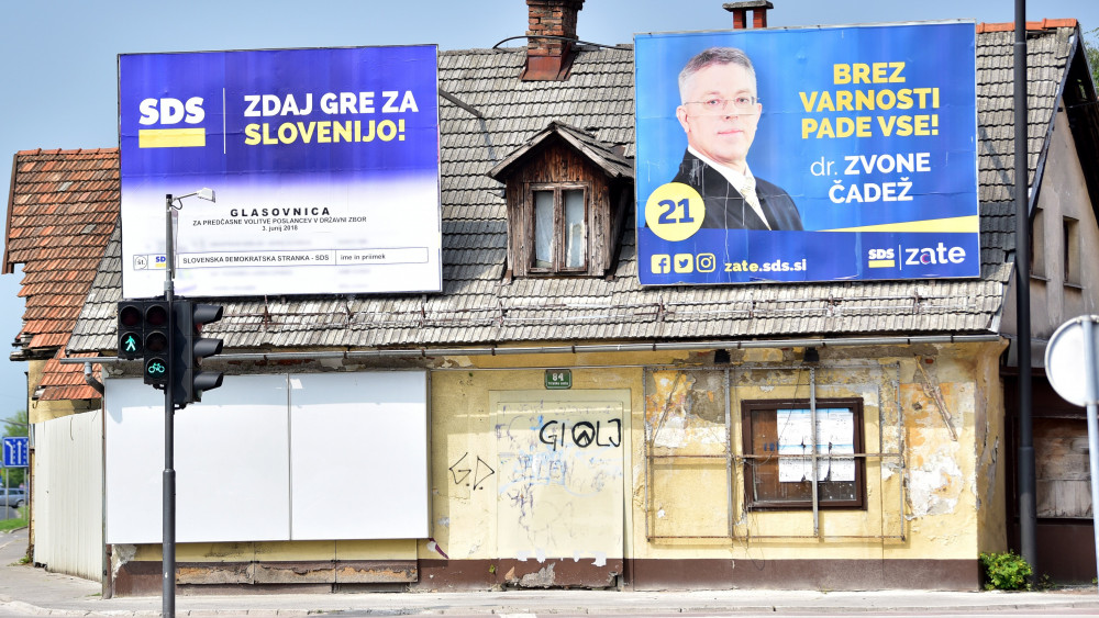 Ljubljana, 2018. május 28.Zvone Cadeznek, a Szlovén Demokrta Párt, az SDS jelöltjének a választási plakátja Ljubljanában 2018. május 28-án. Szlovéniában június 3-án tartanak parlamenti választást. (MTI/EPA/Igor Kupljenik)