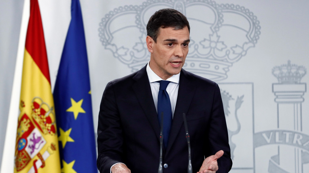 Madrid, 2018. június 6.Pedro Sánchez új spanyol miniszterelnök ismerteti a kormányzati névsort a madridi kormányfői rezidencián, a Moncloa-palotában 2018. június 6-án. (MTI/EPA/Mariscal)