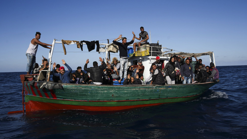Olaszország hazatelepítené a migránsok százezreit