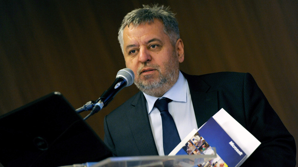 Lánczi András, a Századvég Alapítvány elnöke beszél a Fókuszban a nemzeti érdek - Kitörési pontok magyar vállalkozások számára címmel rendezett konferencián a budapesti Larus rendezvényközpontban 2012. december 4-én.