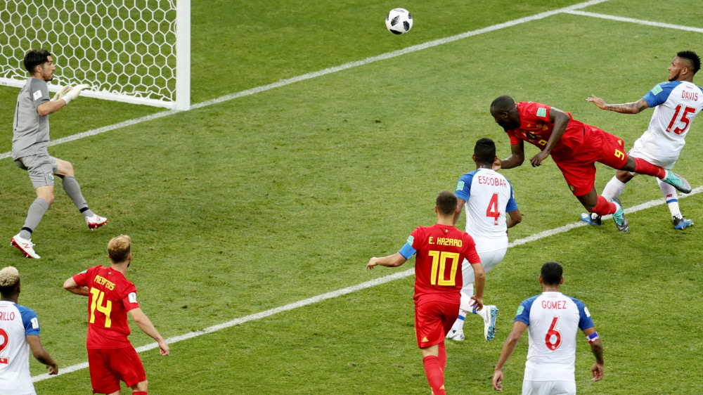 Szocsi, 2018. június 18.
A belga Romelu Lukaku befejeli csapata második gólját a Belgium  Panama mérkőzésen, az oroszországi labdarúgó-világbajnokság G csoportjának első fordulójában a szocsi Fist Stadionban 2018. június 18-án. (MTI/EPA/Ronald Wittek)