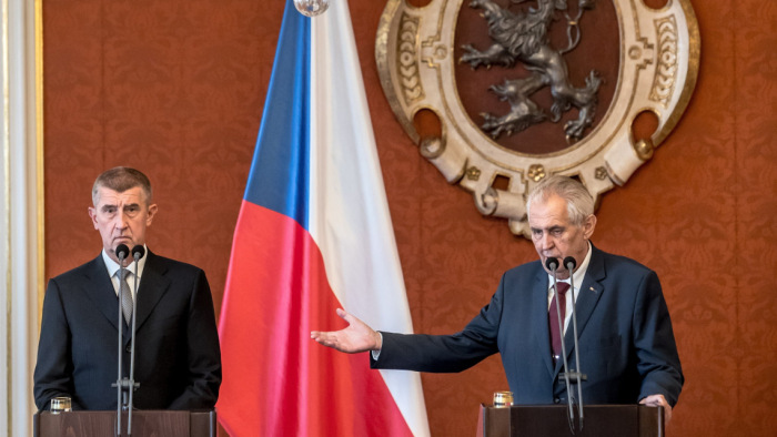 Koalíciós feszültséget okozhat az új cseh kormányban a külügyi poszt