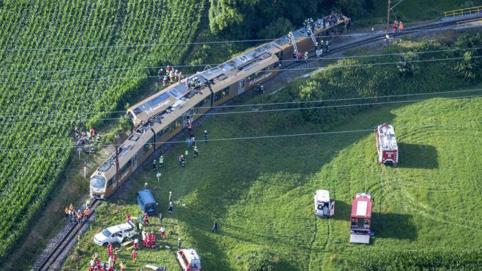 Kisiklott egy vonat Ausztriában