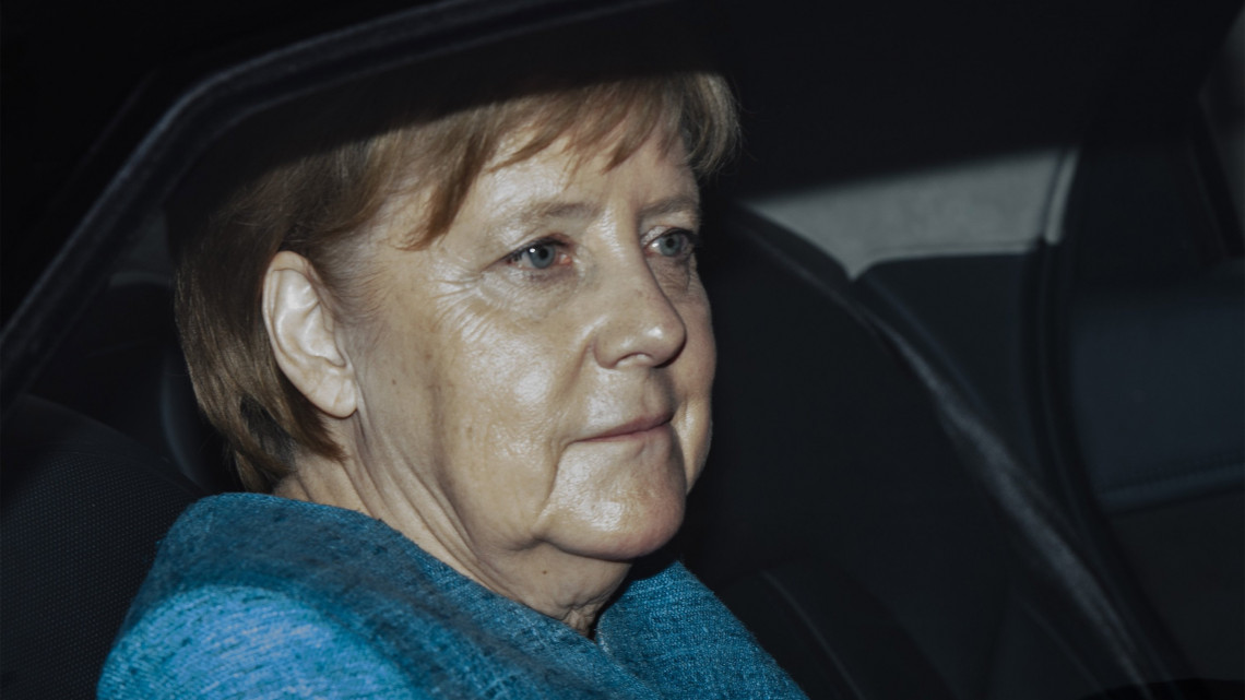 Berlin, 2018. június 25.Angela Merkel német kancellár, a német Kereszténydemokrata Unió, a CDU elnöke elnökségi ülésre érkezik a párt berlini székházába 2018. június 25-én. (MTI/EPA/Clemens Bilan)