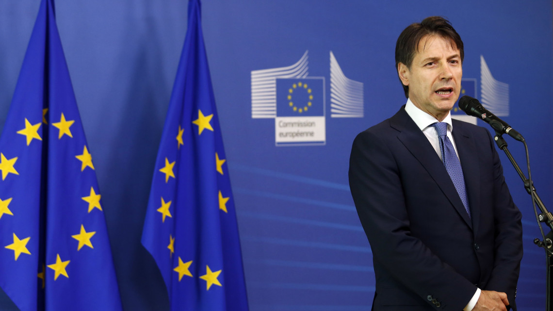 EU-csúcs: vétóval fenyeget az olasz kormányfő
