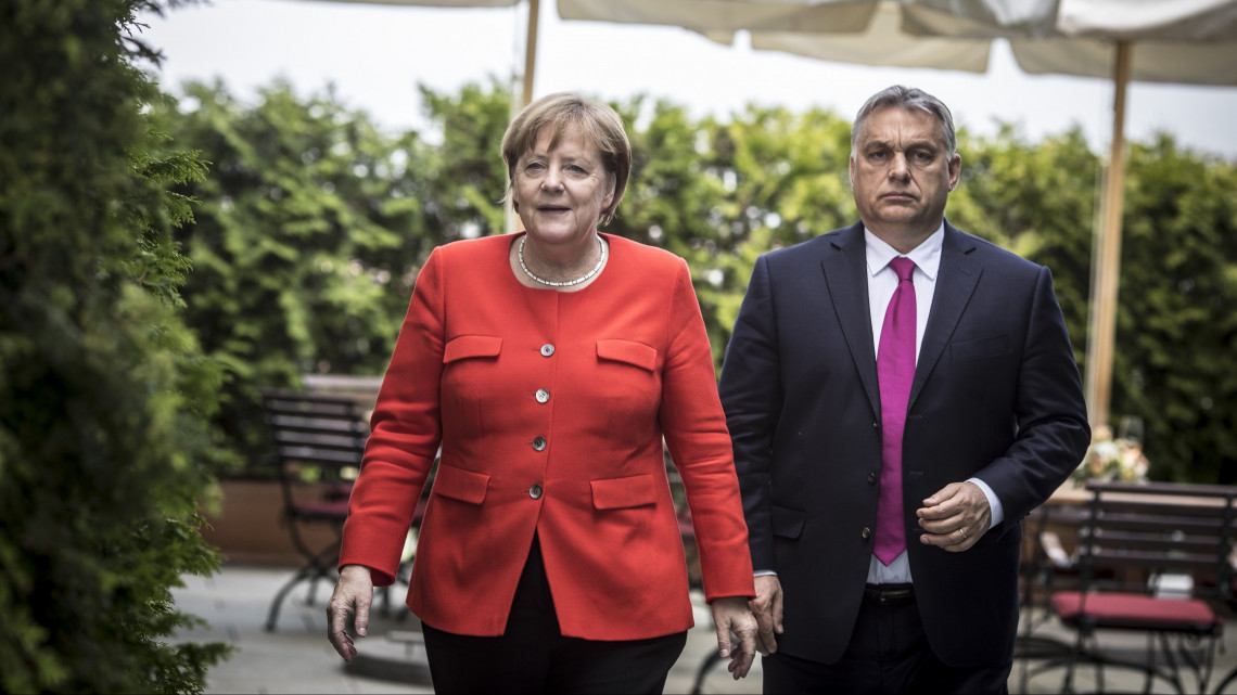 A Miniszterelnöki Sajtóiroda által közreadott képen Orbán Viktor miniszterelnök és Angela Merkel német kancellár találkozója Berlinben 2018. július 5-én.