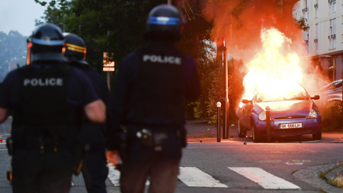 Folytatódtak a zavargások Nantes-ban