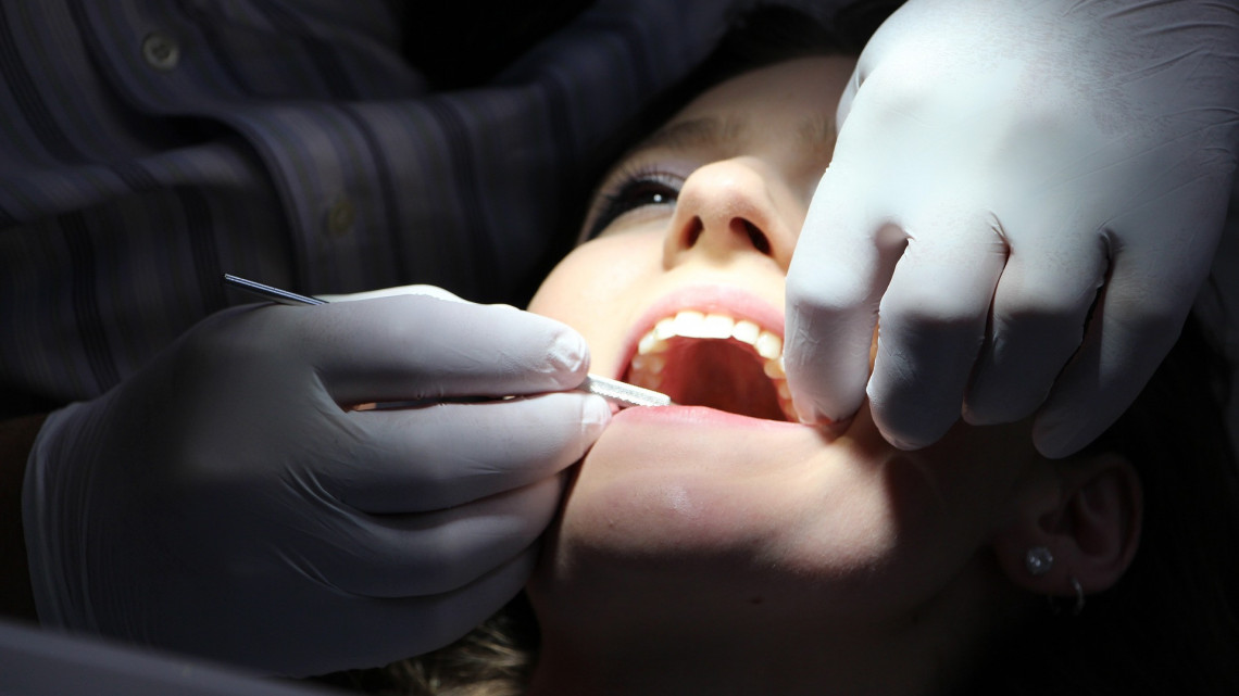 A járvány káros hatását a fogaink is csúnyán megsínylik