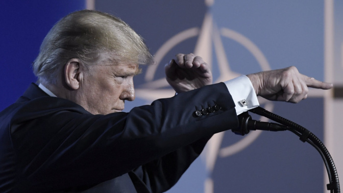 Válságtanácskozás után határozott kiállás a NATO-csúcson