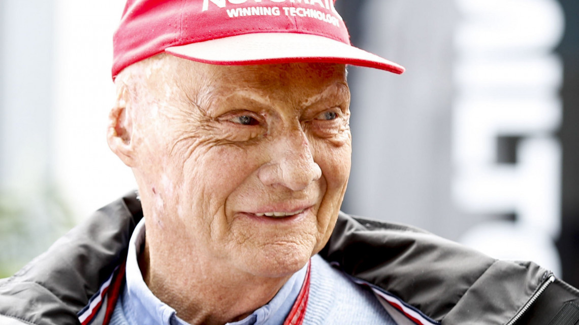 Melbourne, 2018. március 25.Niki Lauda korábbi háromszoros világbajnok osztrák Forma-1-es versenyző az autós gyorsasági világbajnokság 69. idényének szezonnyitó Ausztrál Nagydíján a melbourne-i Albert Park-i versenypályáján 2018. március 25-én. (MTI/EPA/AAP/Dave Acree)