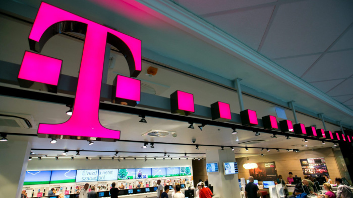 Csökkent a Magyar Telekom árbevétele és profitja a második negyedévben