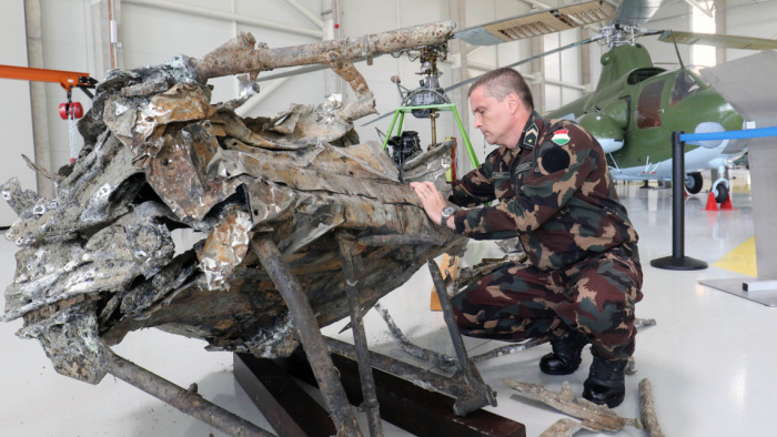 Múzeumban látható a dunai bombázó - képek