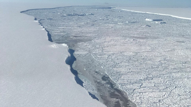 Elszabadult az Antarktiszról leszakadt, Pest nagyságú jégtömb