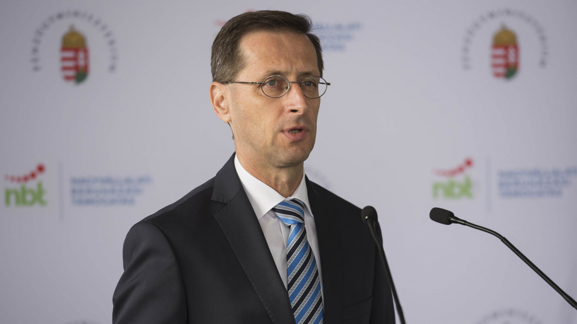 Varga Mihály: a kabinet az adócsökkentés kormánya kíván maradni