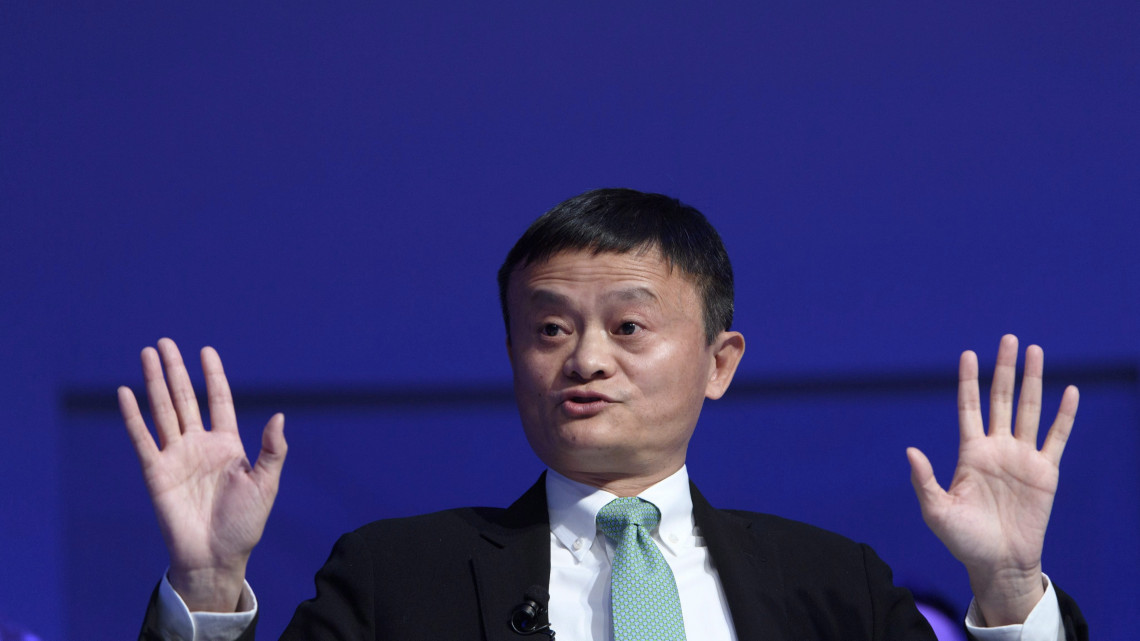 Davos, 2017. január 18.Jack Ma, az Alibaba.com kínai internetes kereskedelmi cég vezérigazgatója a 47. Világgazdasági Fórum egyik panelbeszélgetésén a svájci Davosban 2017. január 18-án, a négynapos tanácskozás második napján. (MTI/EPA/Laurent Gillieron)