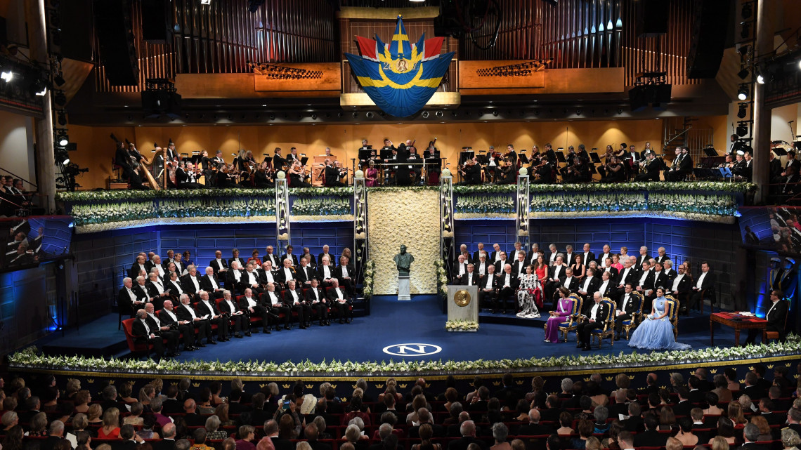 Stockholm, 2017. december 10.A 2017-es Nobel-díjak átadási ünnepsége a stockholmi hangversenyteremben 2017. december 10-én. (MTI/EPA/Fredrik Sandberg)