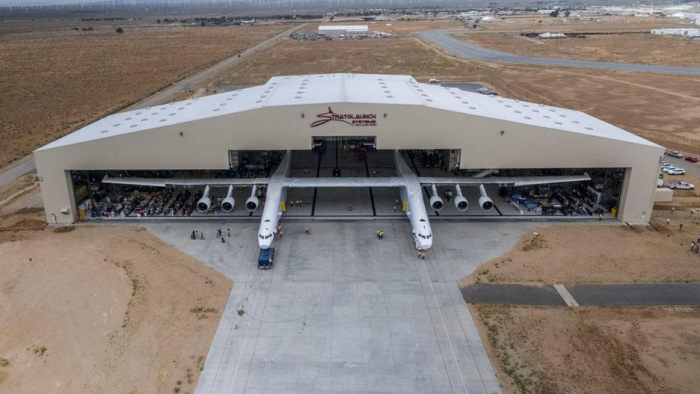 Első felszállására készül a világ legkülönlegesebb és legnagyobb repülője