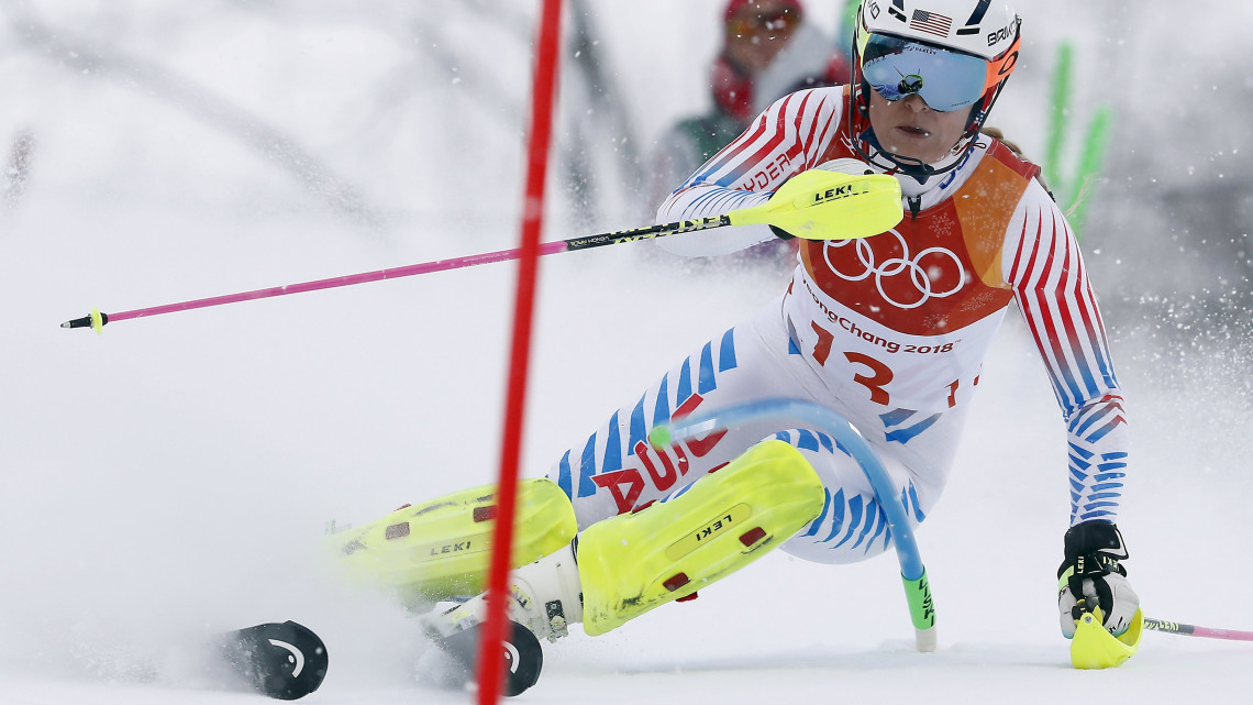 Dzsongszon, 2018. február 22.Az amerikai Lindsey Vonn az alpesisí-versenyek női kombinációjában, a phjongcshangi téli olimpián a Dzsongszon Alpesi Központban 2018. február 22-én. (MTI/EPA/Guillaume Horcajuelo)