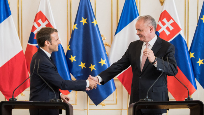 Magyarországról is beszélt Pozsonyban a francia elnök