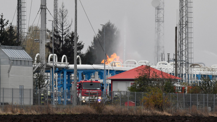 Tűz a gáztározónál: biztosított az ország gázellátása