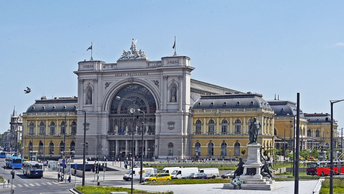 Újabb budapesti pályaudvaron volt gond a jegypénztárral