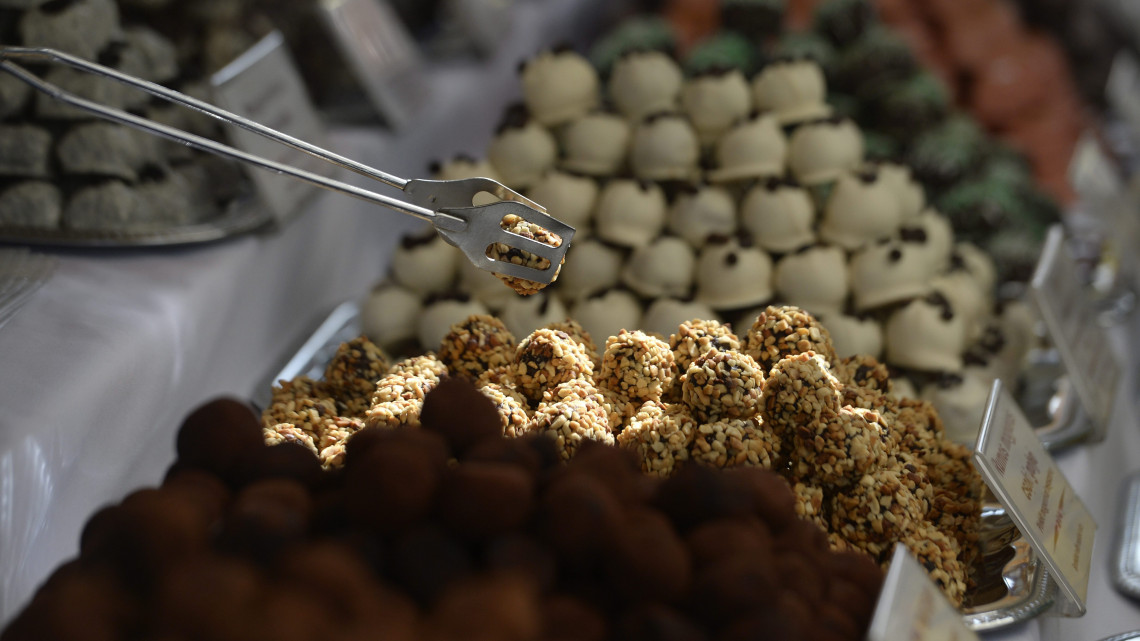 Csokoládék az 5. Édes Napok Budapesti Csokoládé- és Édességünnepen a budai Várban 2015. szeptember 18-án.