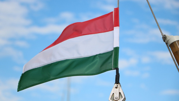Pénzbüntetés járt március 15-én a magyar zászlóért - Sepsiszentgyörgyön