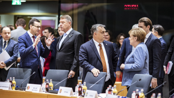 Orbán Viktor: viharos körülmények között sikerült visszaverni egy támadást