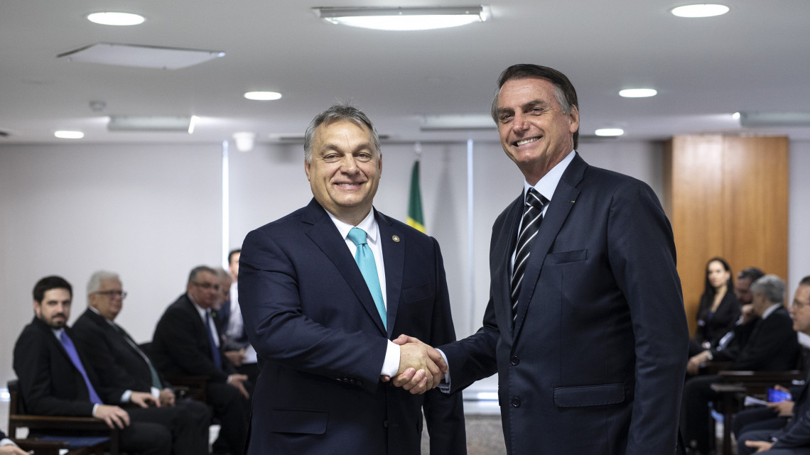 A Miniszterelnöki Sajtóiroda által közreadott képen Orbán Viktor miniszterelnök (b) brazíliai munkalátogatása keretében megbeszélést folytatott Jair Bolsonaro államfővel Brazíliavárosban 2019. január 2-án.