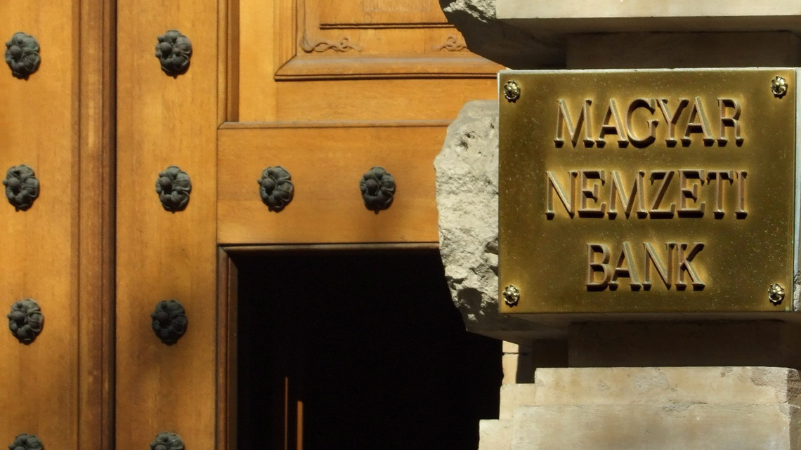 Azonnali tiltást rendelt el a Magyar Nemzeti Bank, büntetőügy lehet a dologból