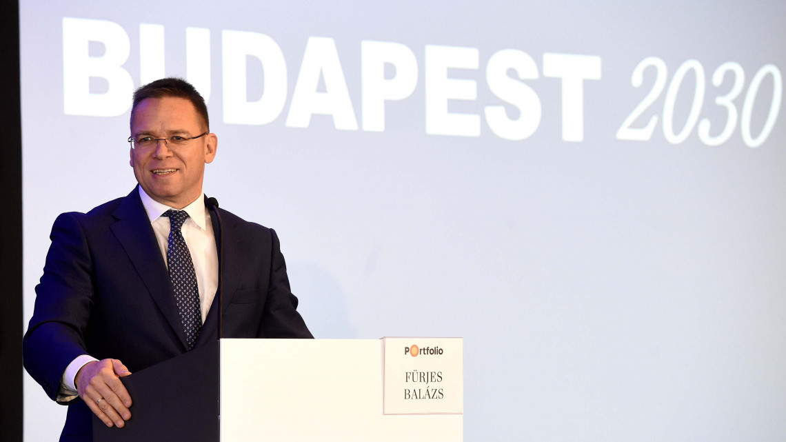 Fürjes Balázs, a Miniszterelnökség Budapestért és a fővárosi agglomeráció fejlesztéséért felelős államtitkára felszólal a Budapest 2030 konferencián a Hotel Marriottban 2018. október 16-án.