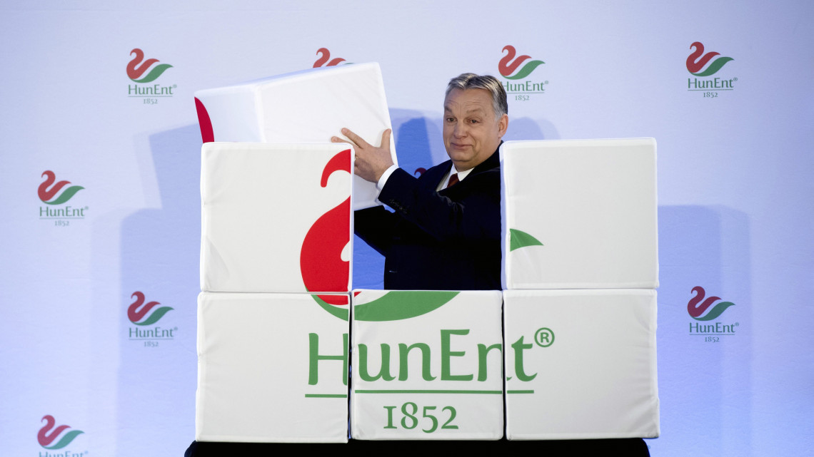 Orbán Viktor miniszterelnök a Bács-Kiskun megyei Mélykúton, a Hunent Víziszárnyas Feldolgozó Zrt. gyáravató ünnepségén 2019. január 28-án.