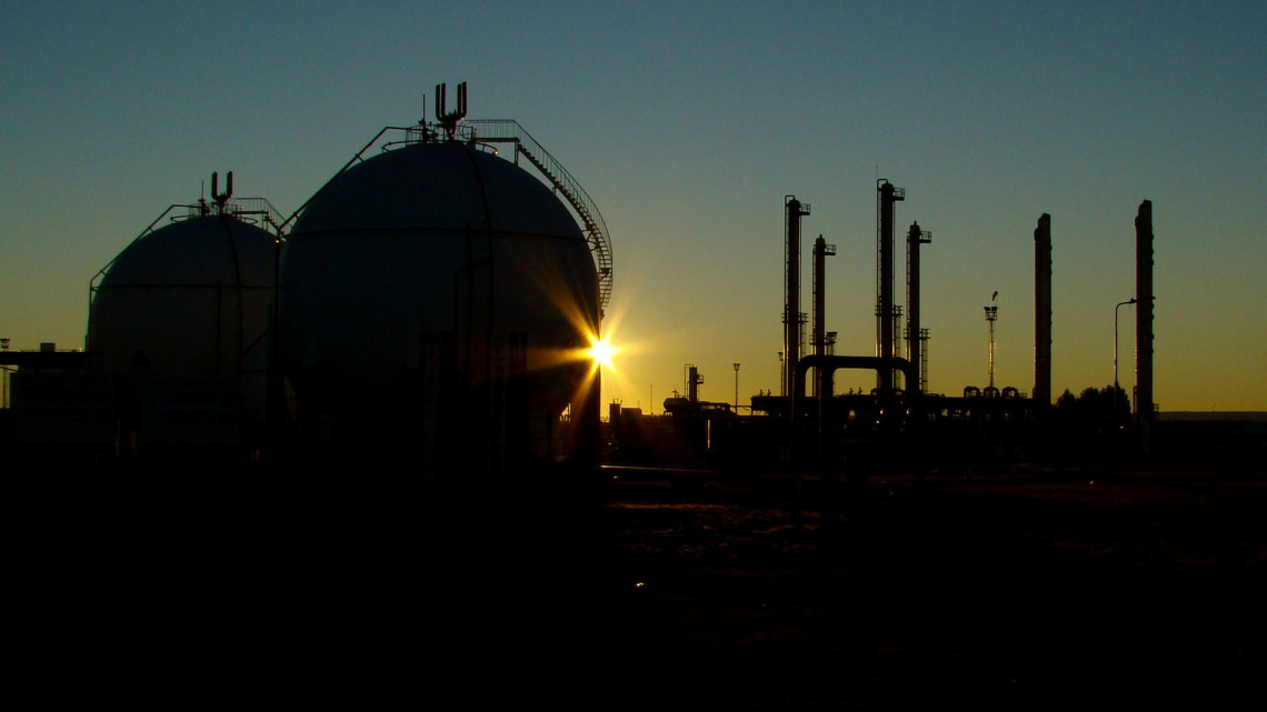 Gázpiac: Katar fokozza az LNG-kitermelést