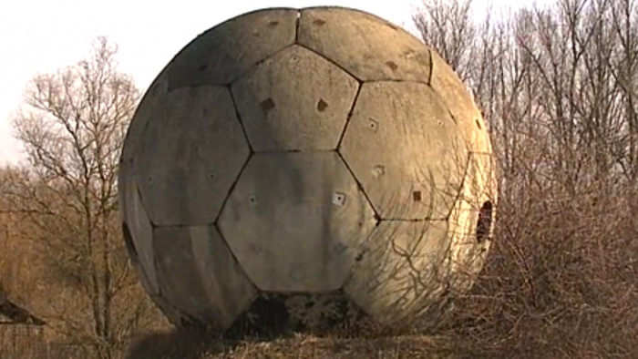 Húsz éves a rejtélyes derecskei betongömb