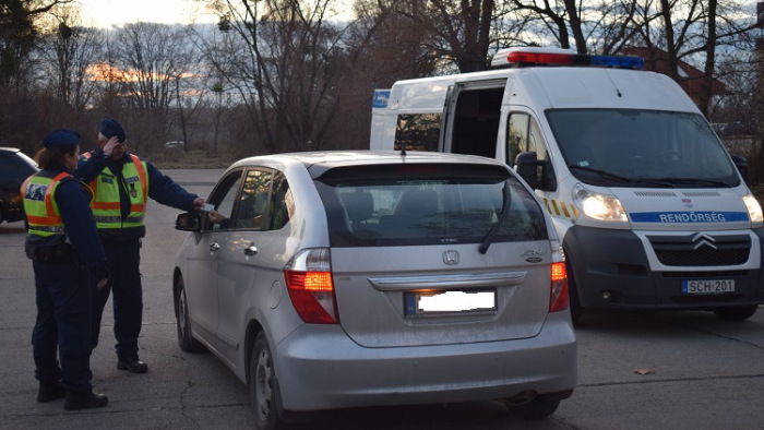 Felvonult a Schengen-busz a magyar autópályára
