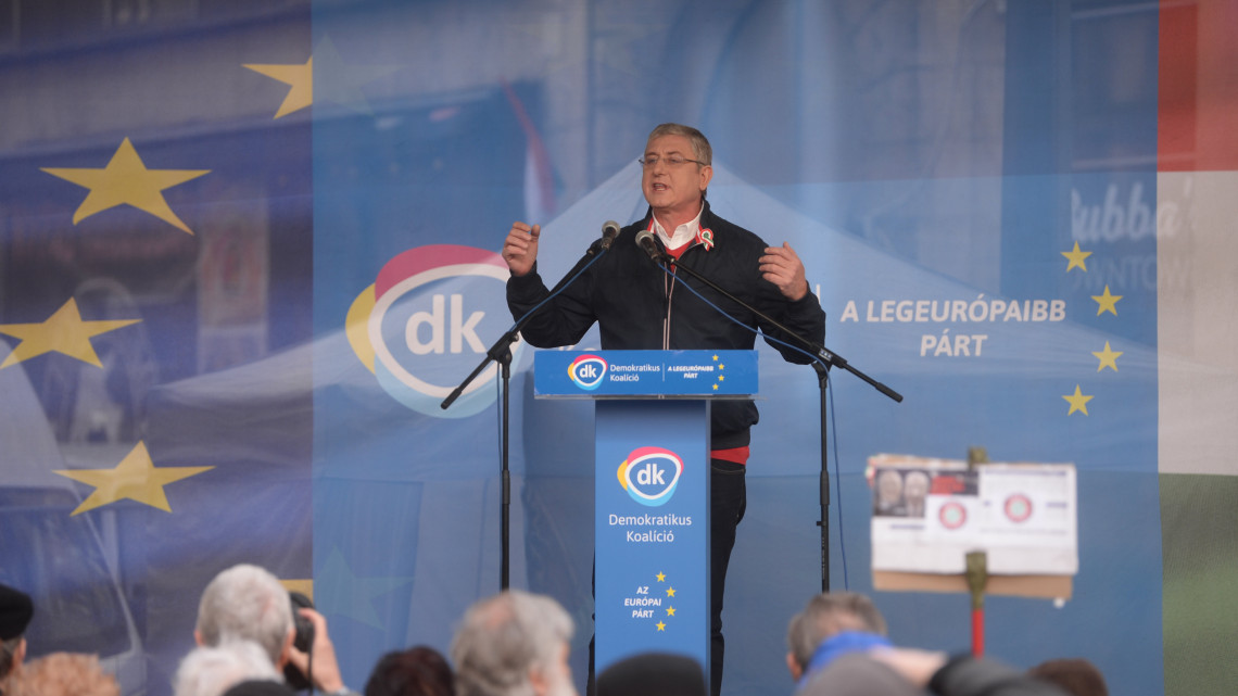Gyurcsány Ferenc, a DK elnöke beszédet mond az 1848/49-es forradalom és szabadságharc emléknapján a Demokratikus Koalíció (DK) ünnepi rendezvényén Budapesten, az Egyetem téren 2019. március 15-én.