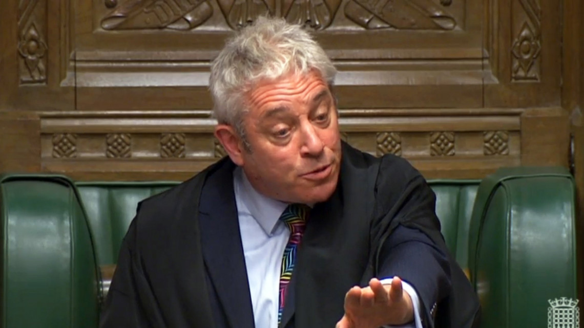 A brit parlament videókészítő osztálya által közreadott, videófelvételről készített képen John Bercow házelnök bejelenti, hogy az alsóház hatalmas arányban elutasította a brit európai uniós tagság megszűnésének (brexit) feltételeiről szóló megállapodást a londoni parlamentben 2019. január 15-én.