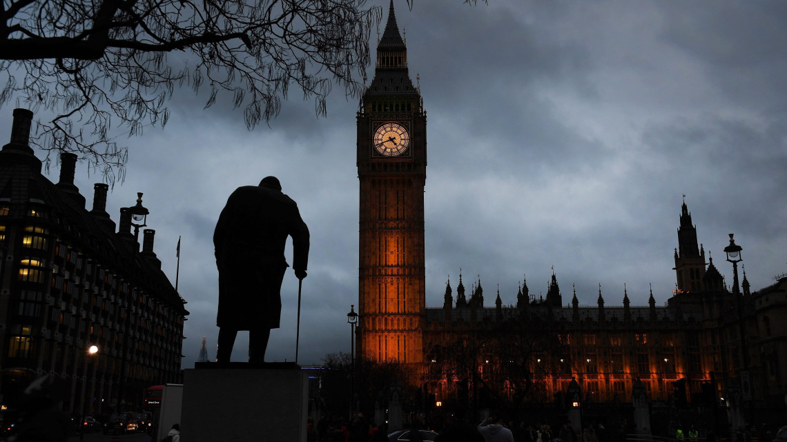 London, 2017. február 1.A brit parlament épülete, amelyben az alsóház a Brexit-folyamat elindításához szükséges parlamenti határozattervezetet vitatja meg Londonban 2017. február 1-jén. (MTI/EPA/Andy Rain)