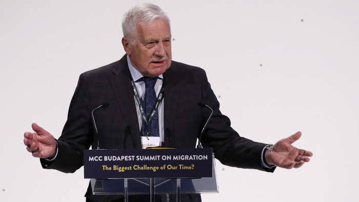 Václav Klaus: el kell felejteni a kelet–nyugat felosztást