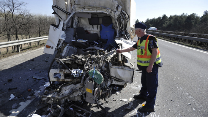 Szívszorító fotók az M5-ösön történt halálos balesetről