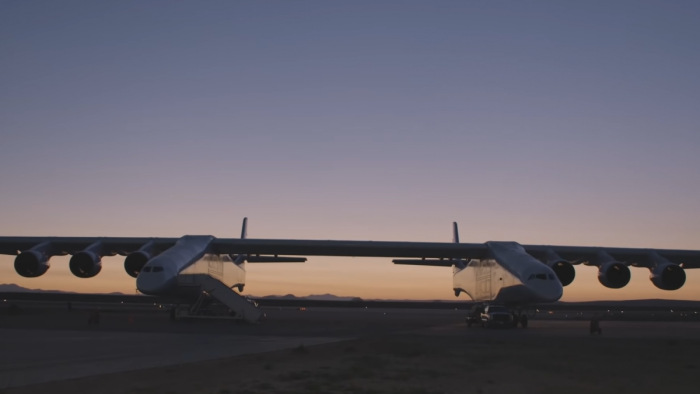 Sosem látott gigászi repülő tette meg első útját - videók