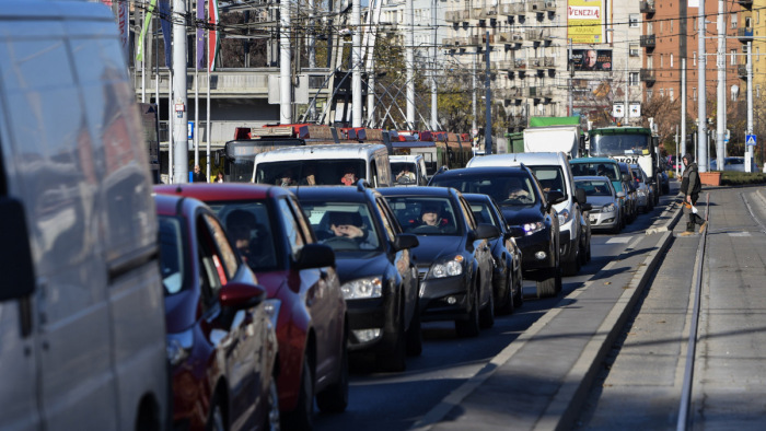 Csúcson a magyar autók életkora, de 2500 jármű eltűnt
