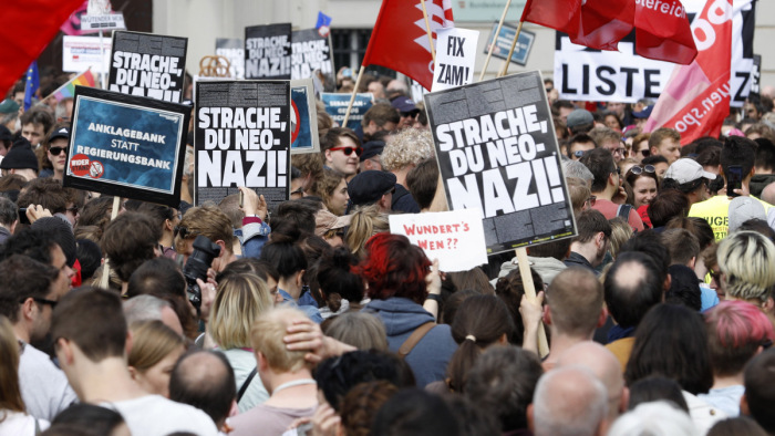 Osztrák kormányválság: előre hozott választást írnak ki a Strache-botrány miatt