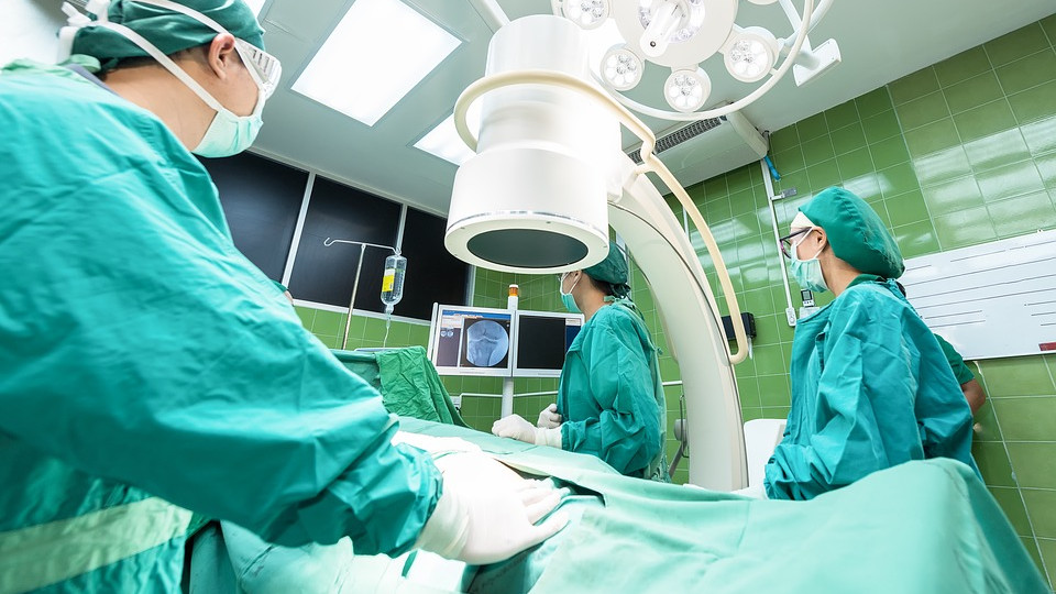 Milliárdokkal gyorsítják a műtéti várólisták csökkentését