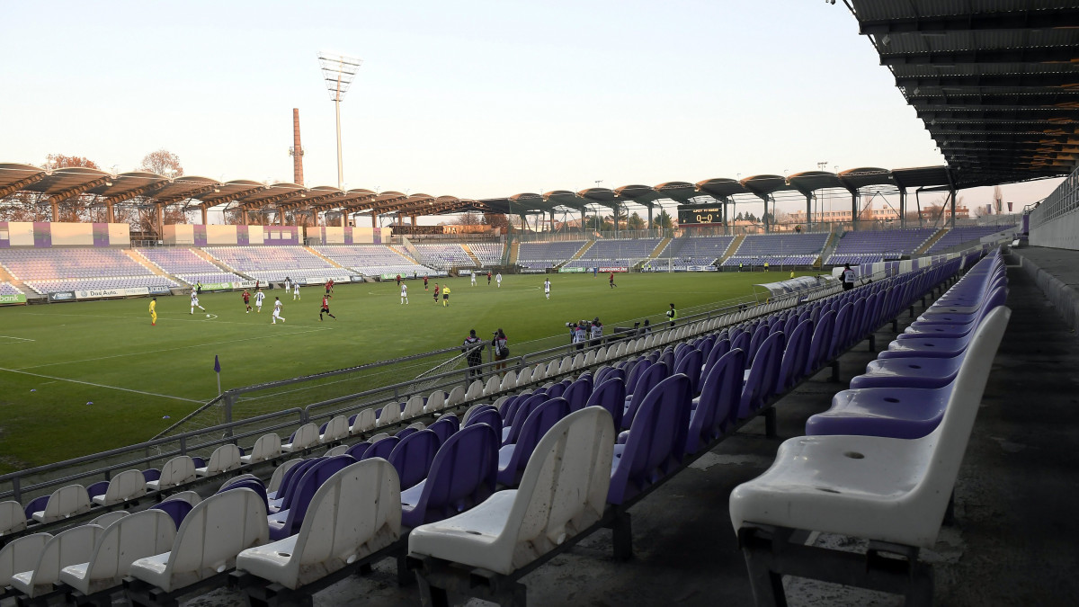 A labdarúgó OTP Bank Liga 16. fordulójában zárt kapuk mellett játszott Újpest FC - Budapest Honvéd mérkőzés a Szusza Ferenc Stadionban, 2017. november 18-án.